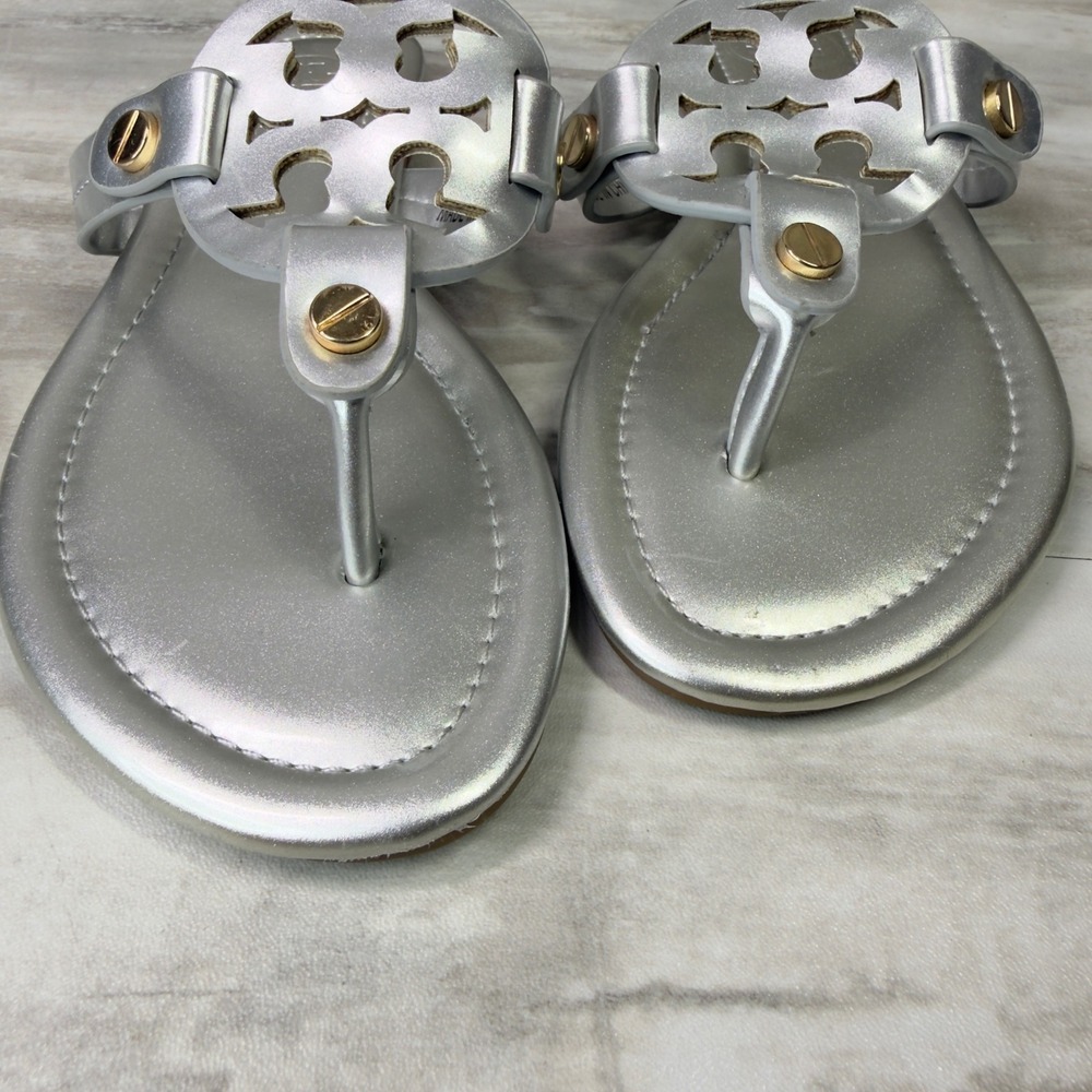 Tory Burch Miller Thong Sandals Womens Size 6 Metallic Logo Silver - Picture 6 of 8